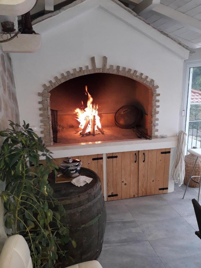 Villa Zrinka **** Svinisce 外观 照片