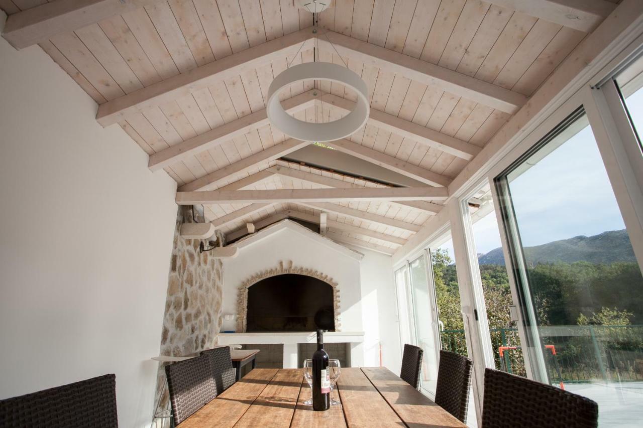 Villa Zrinka **** Svinisce 外观 照片