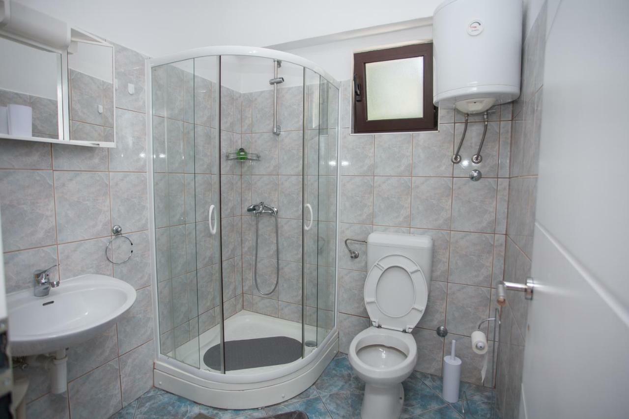 Villa Zrinka **** Svinisce 外观 照片