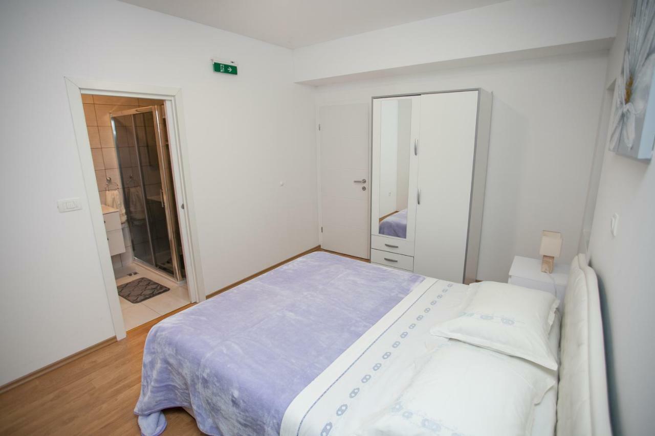 Villa Zrinka **** Svinisce 外观 照片